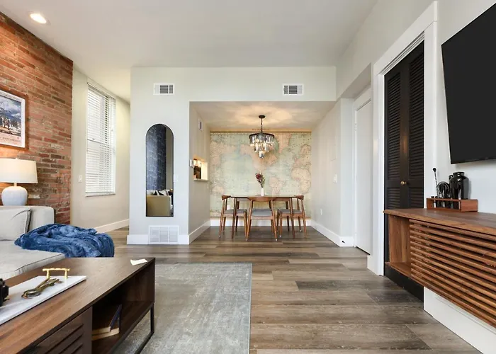 Hostwise - The Grandview - King Bed - Spectacular Views - Great Work Space Apartment Pittsburgh