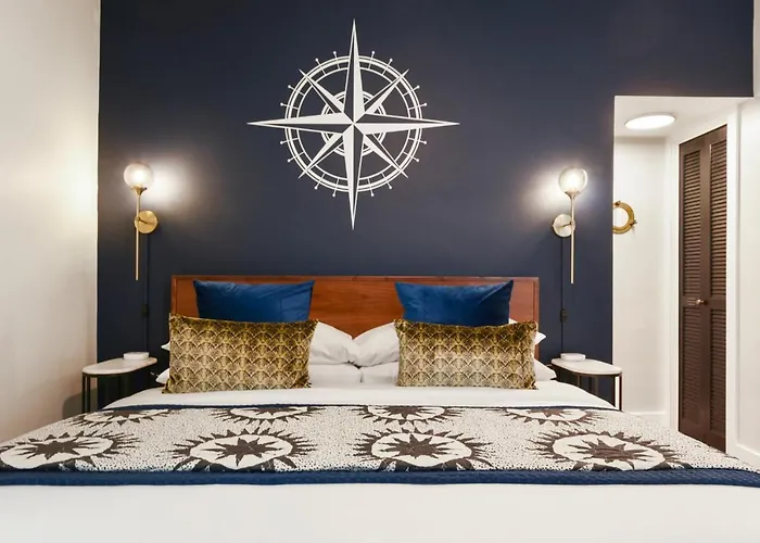 Apartment Hostwise - The Grandview - King Bed - Spectacular Views - Great Work Space Pittsburgh